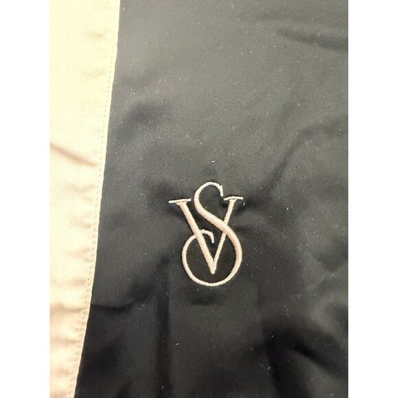 CLASSIC Victoria's Secret Robe (One Size) - Picture 5 of 9